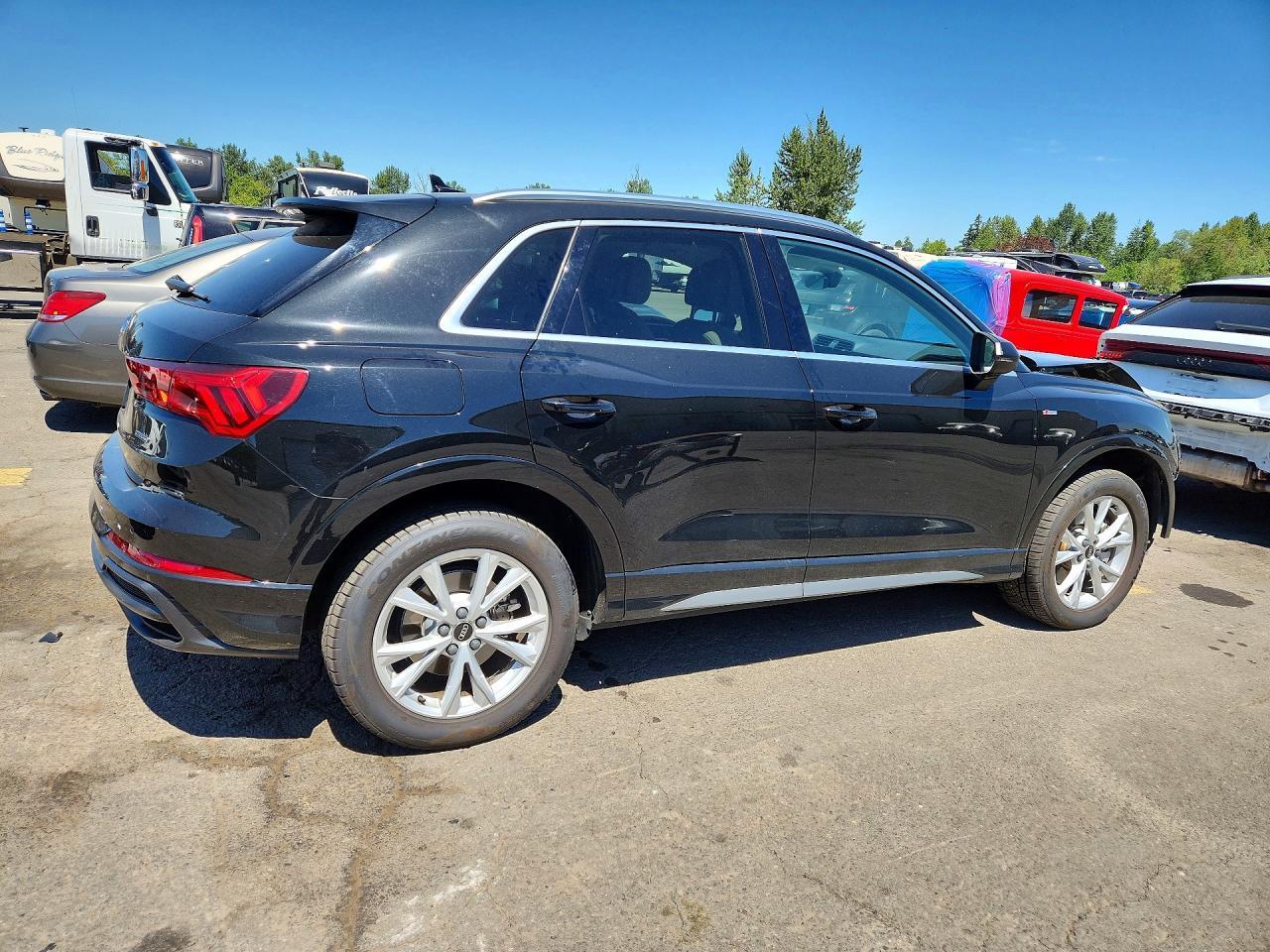 2022 Audi Q3 Premium S Line 45 - Фото 3