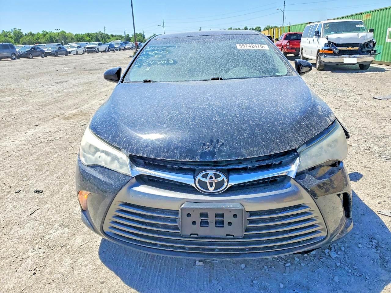 2016 Toyota Camry Le - Фото 5