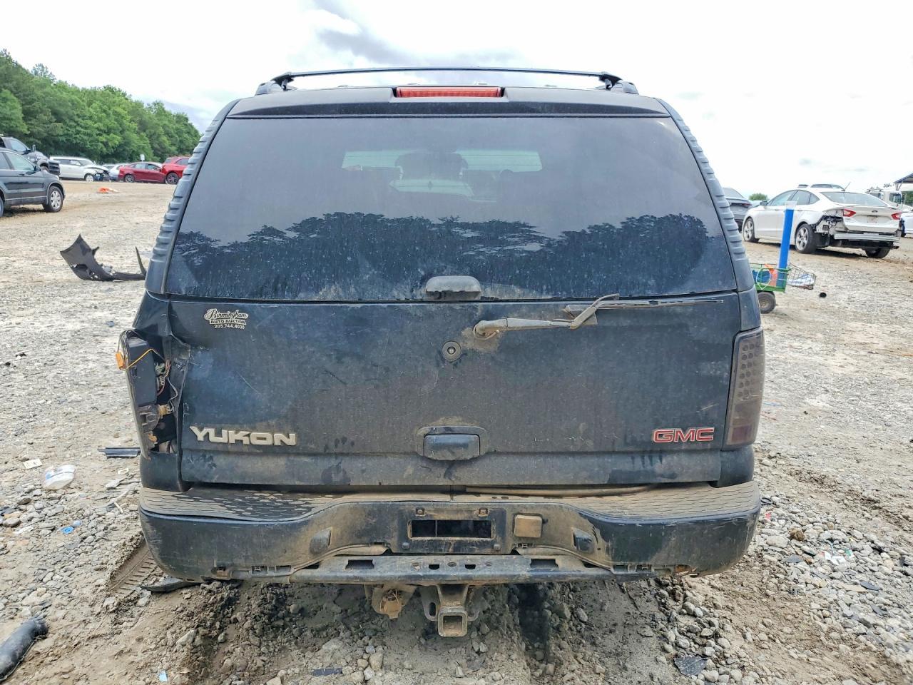 2002 GMC Denali - Image 6