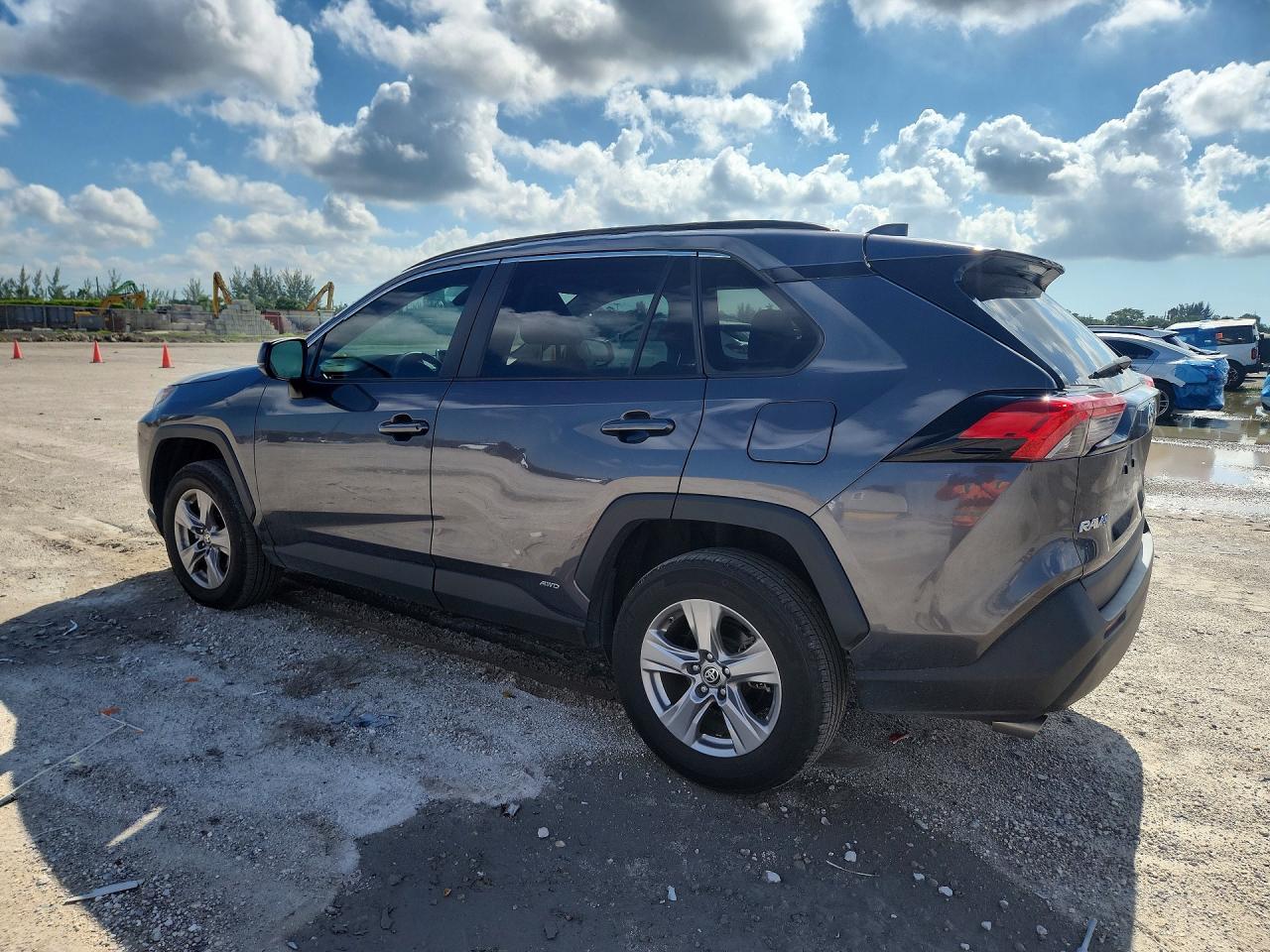 2024 Toyota Rav4 Le - Фото 2