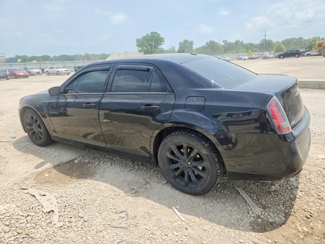2014 Chrysler 300 S - Фото 2