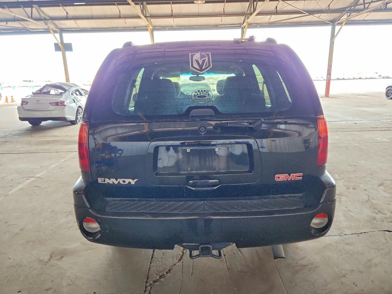 2002 GMC Envoy - Фото 6