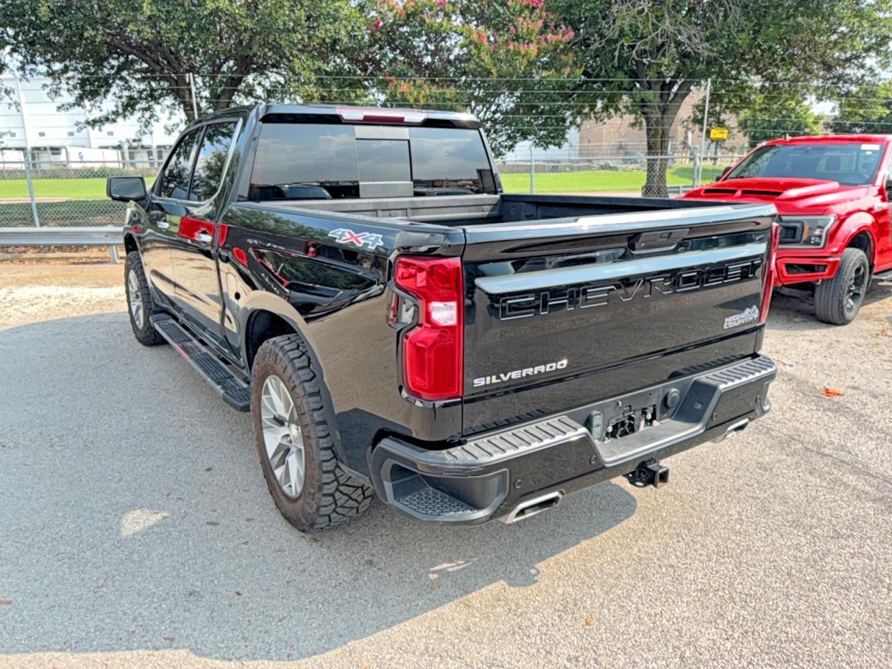 2021 Chevrolet Silverado K1500 High Country - Фото 3