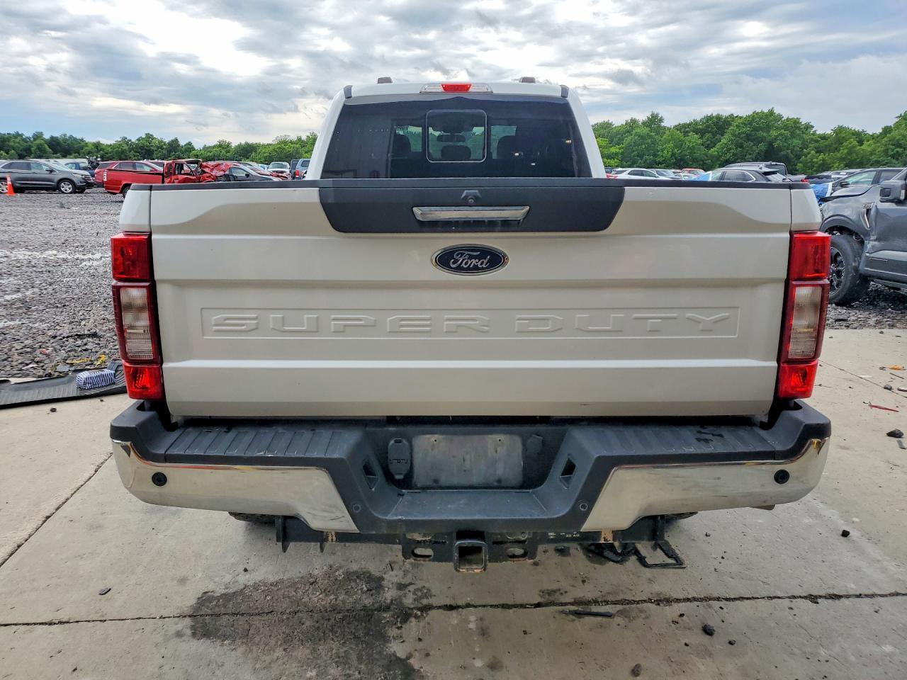 2022 Ford F250 Super Duty - Фото 6