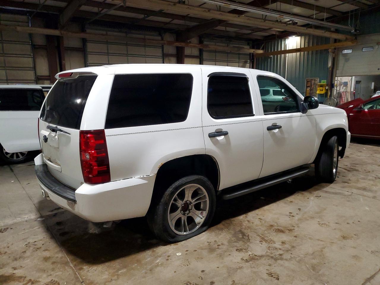 2010 Chevrolet Tahoe K1500 Ls - Фото 3