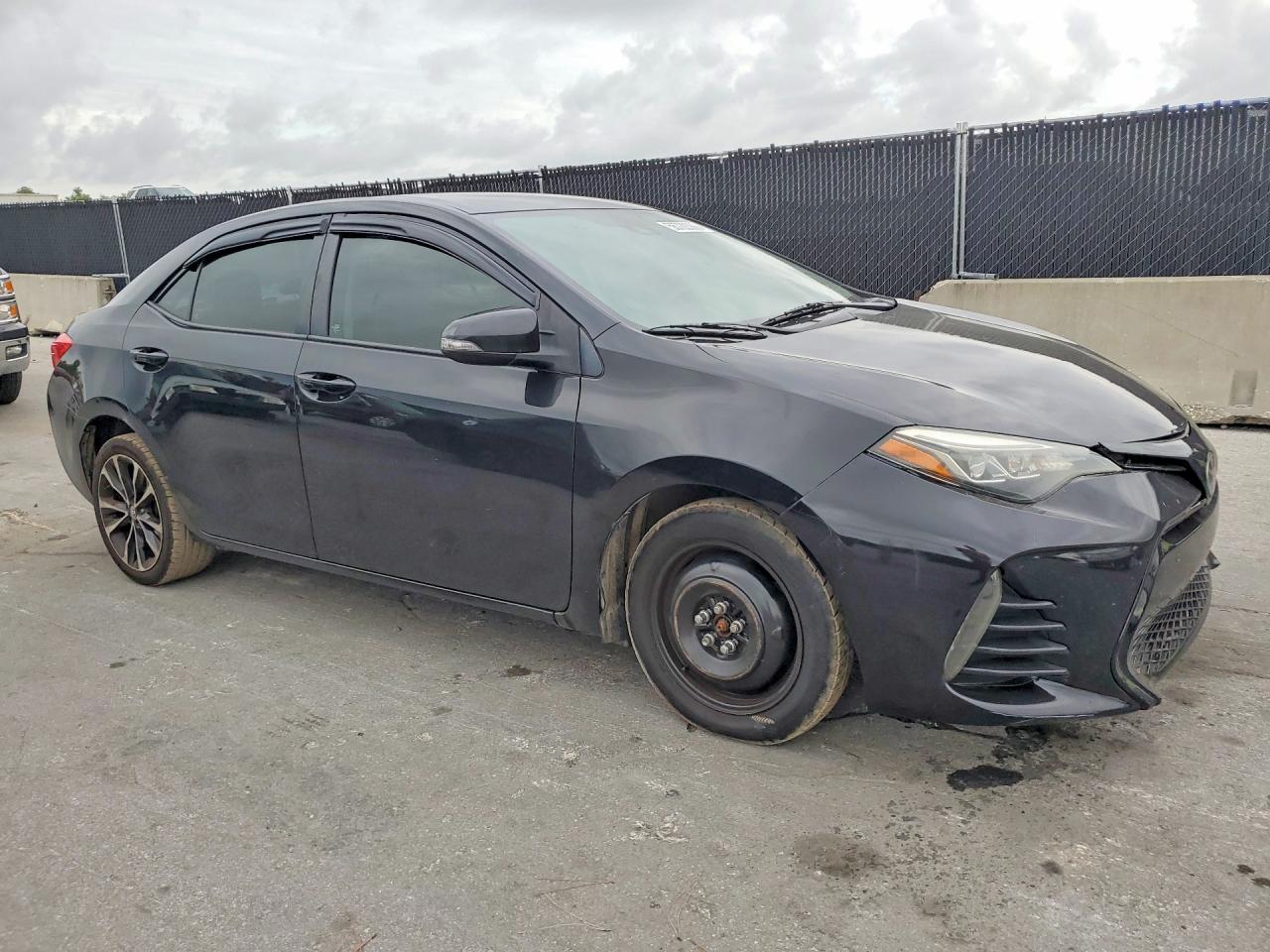2017 Toyota Corolla Se - Фото 4
