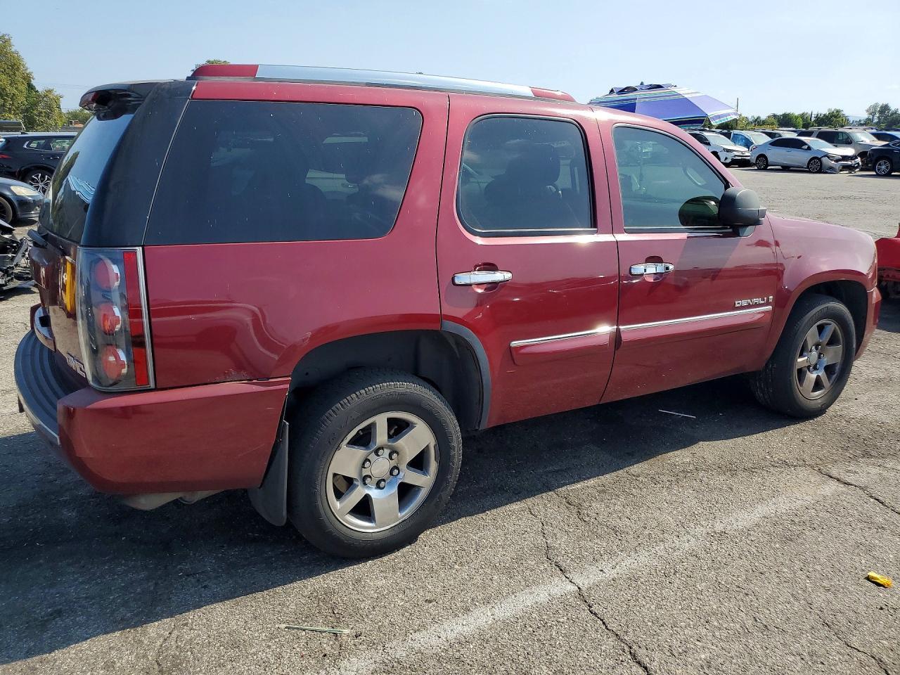 2007 GMC Yukon Denali - Image 3