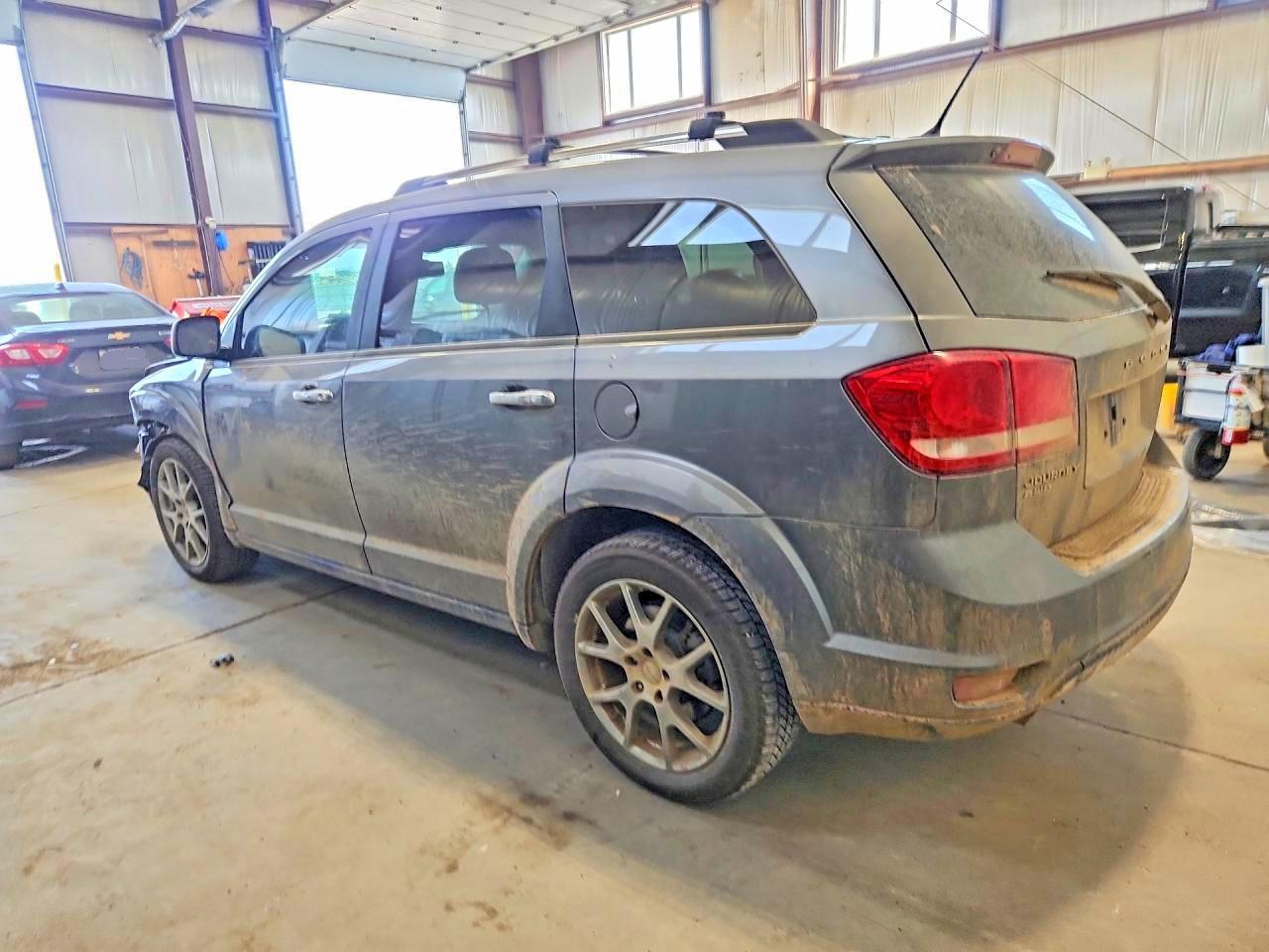 2012 Dodge Journey R - Image 2