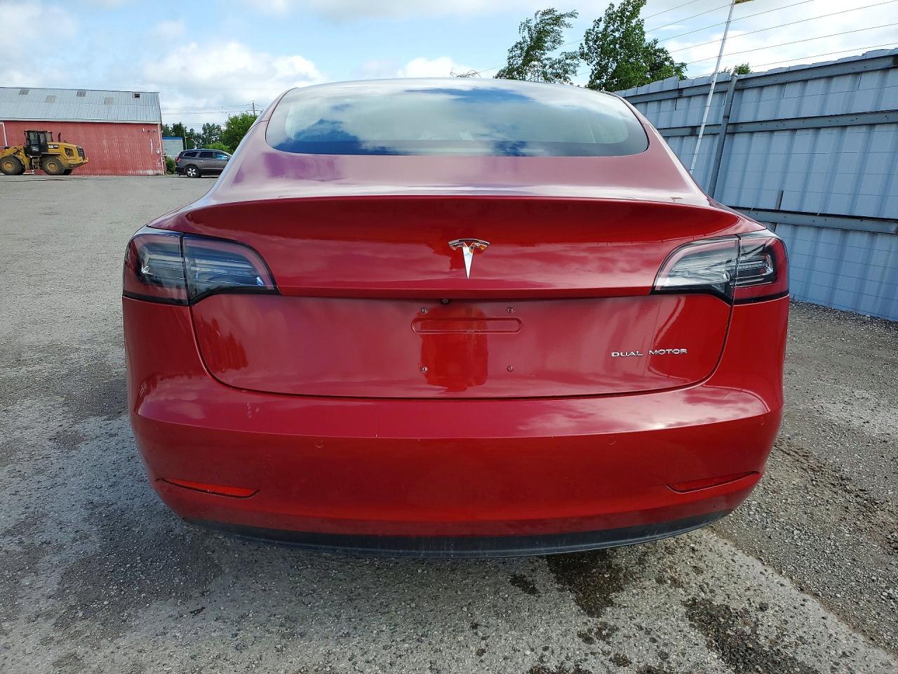 2018 Tesla Model 3 - Фото 6