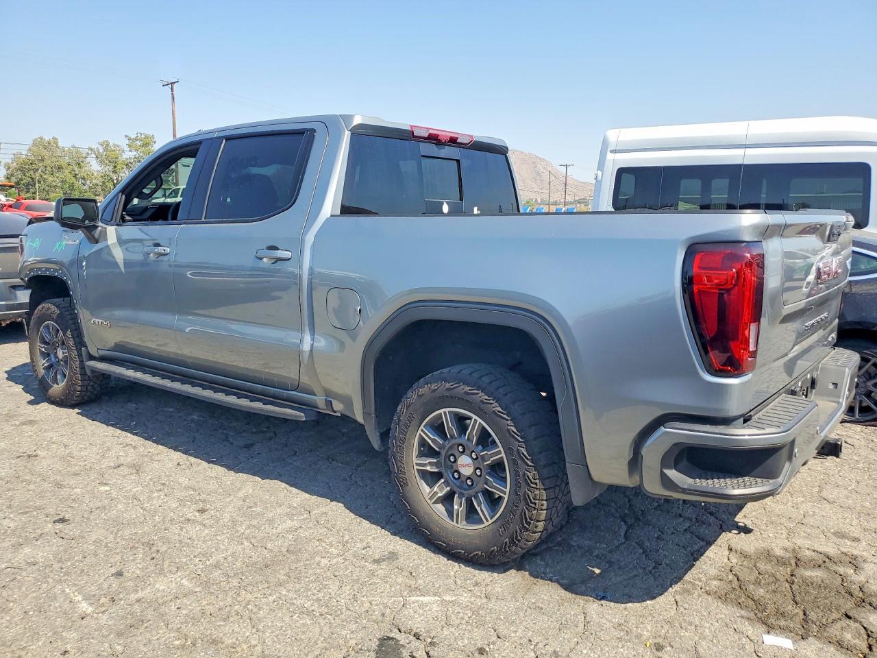 2025 GMC Sierra K1500 At4 - Image 2
