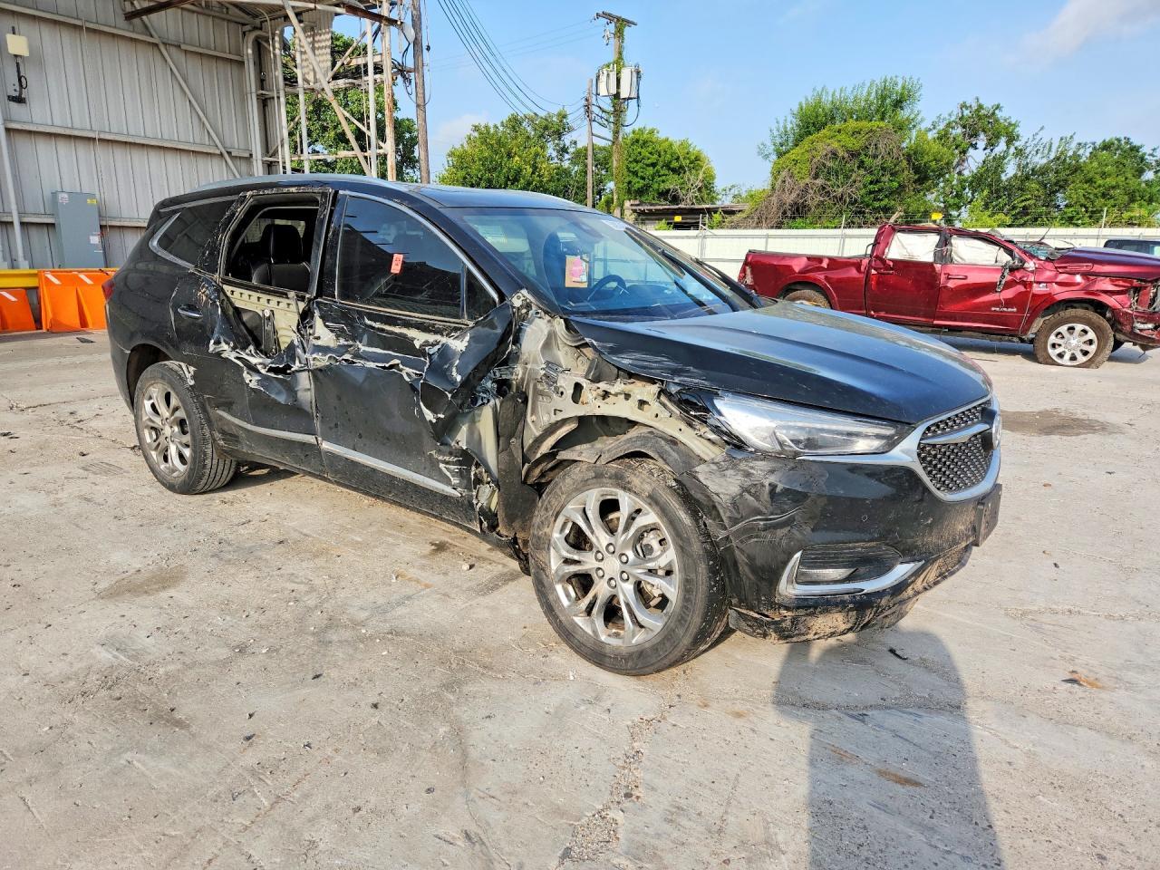 2021 Buick Enclave Avenir - Image 4