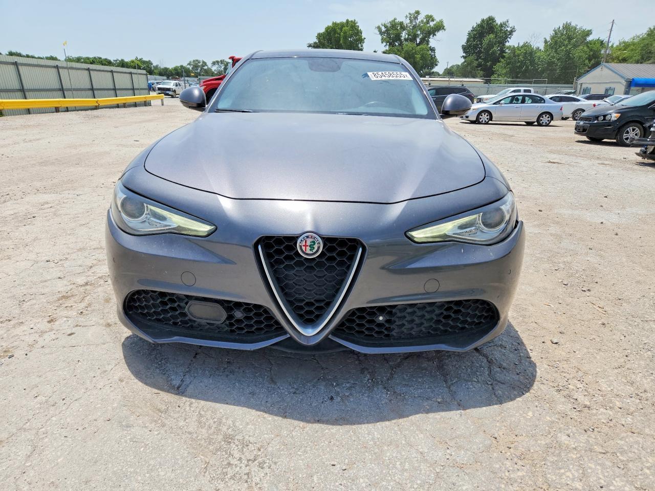 2017 Alfa Romeo Giulia - Image 5