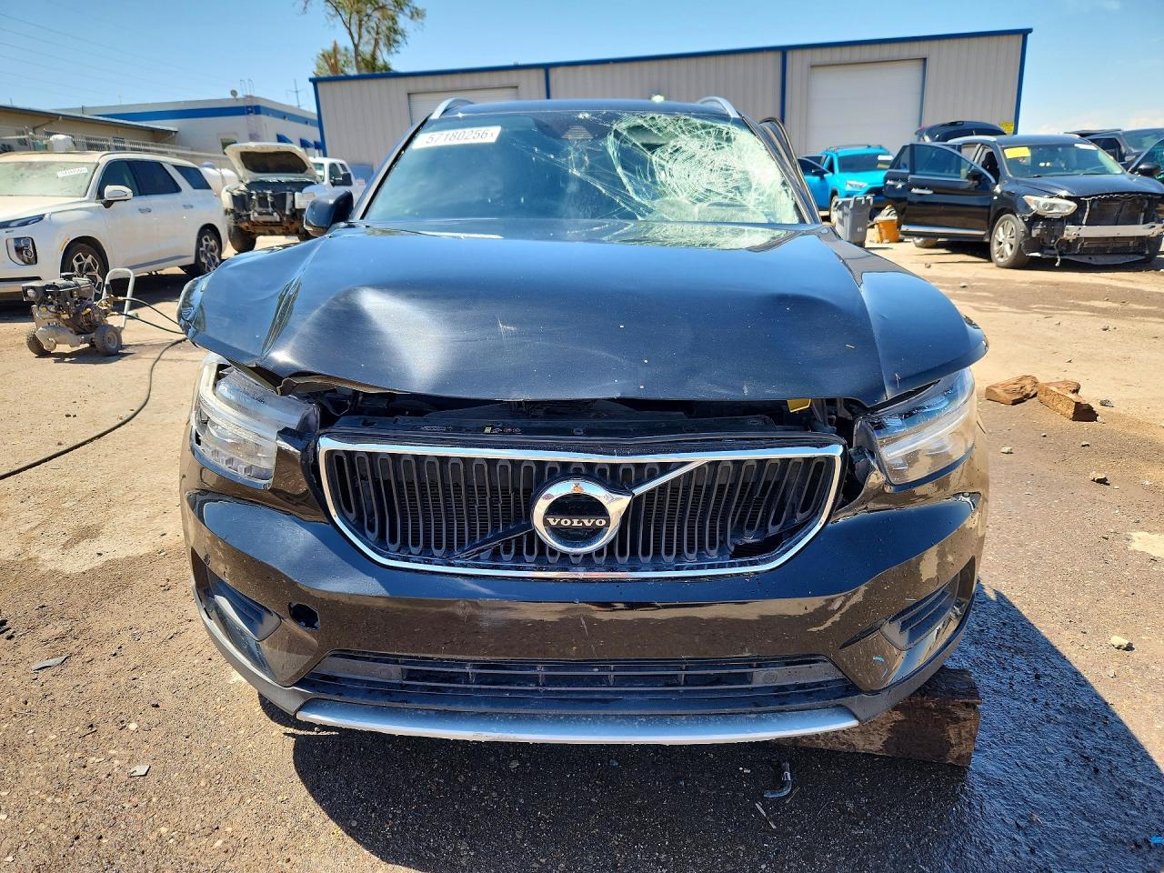 2020 Volvo Xc40 T5 Momentum - Фото 5