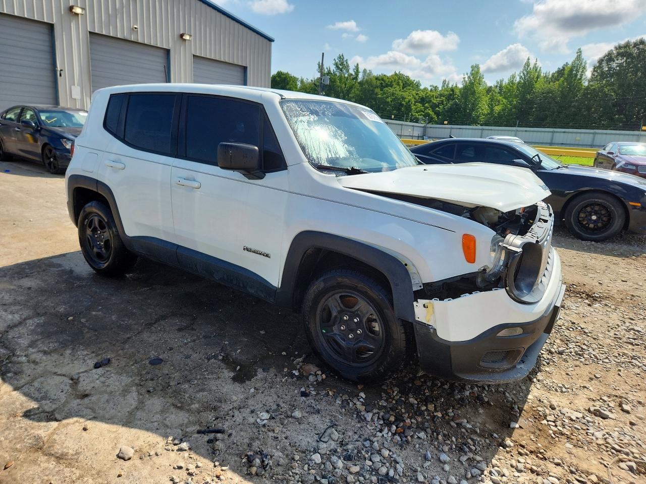 2017 Jeep Renegade Sport - Image 4
