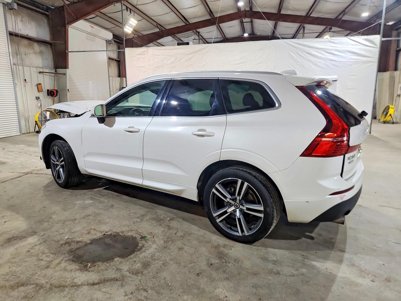 2019 Volvo Xc60 T6 Momentum - Image 2