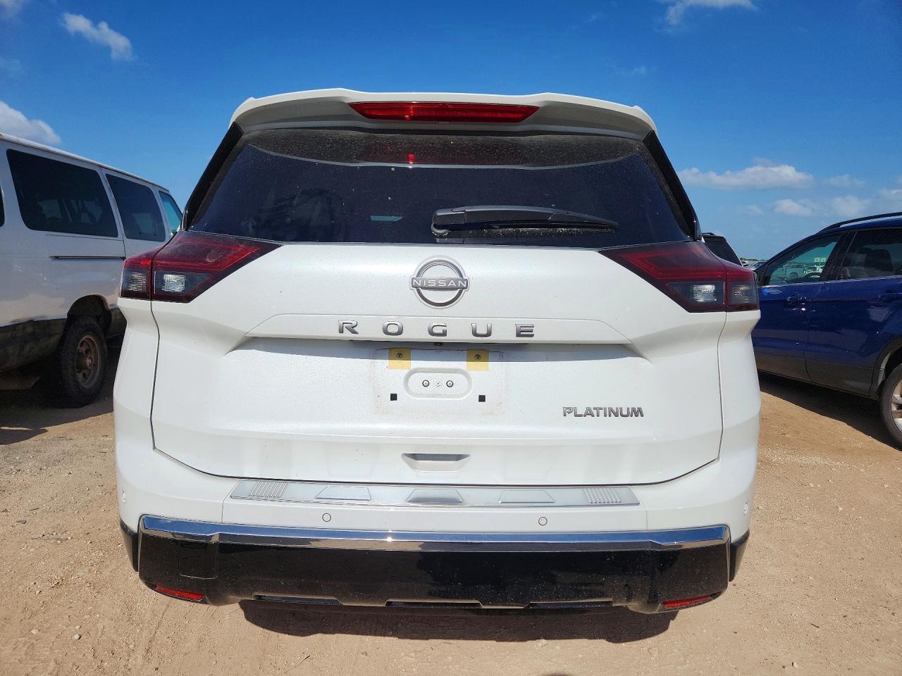 2025 Nissan Rogue Platinum - Фото 6