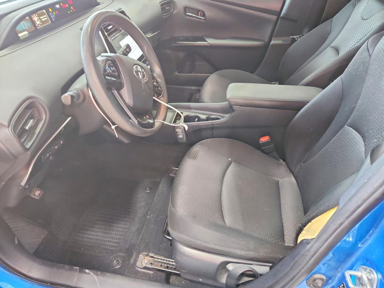 2022 Toyota Prius Le - Фото 7