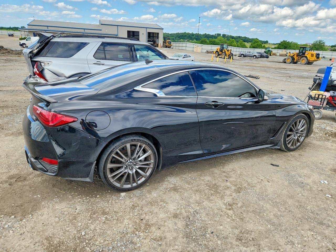 2017 Infiniti Q60 3.0T Sport - Фото 3