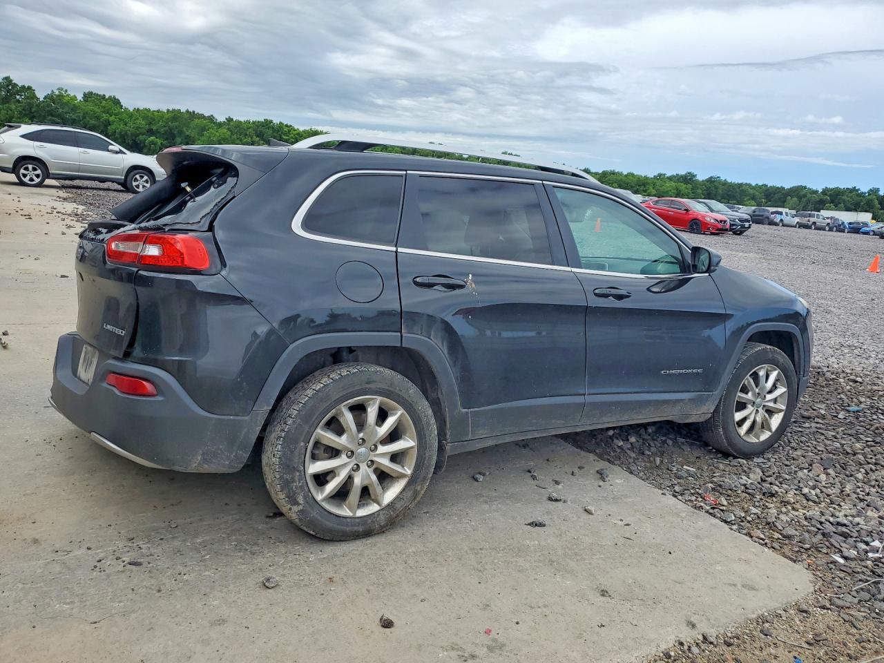 2016 Jeep Cherokee Limited - Image 3