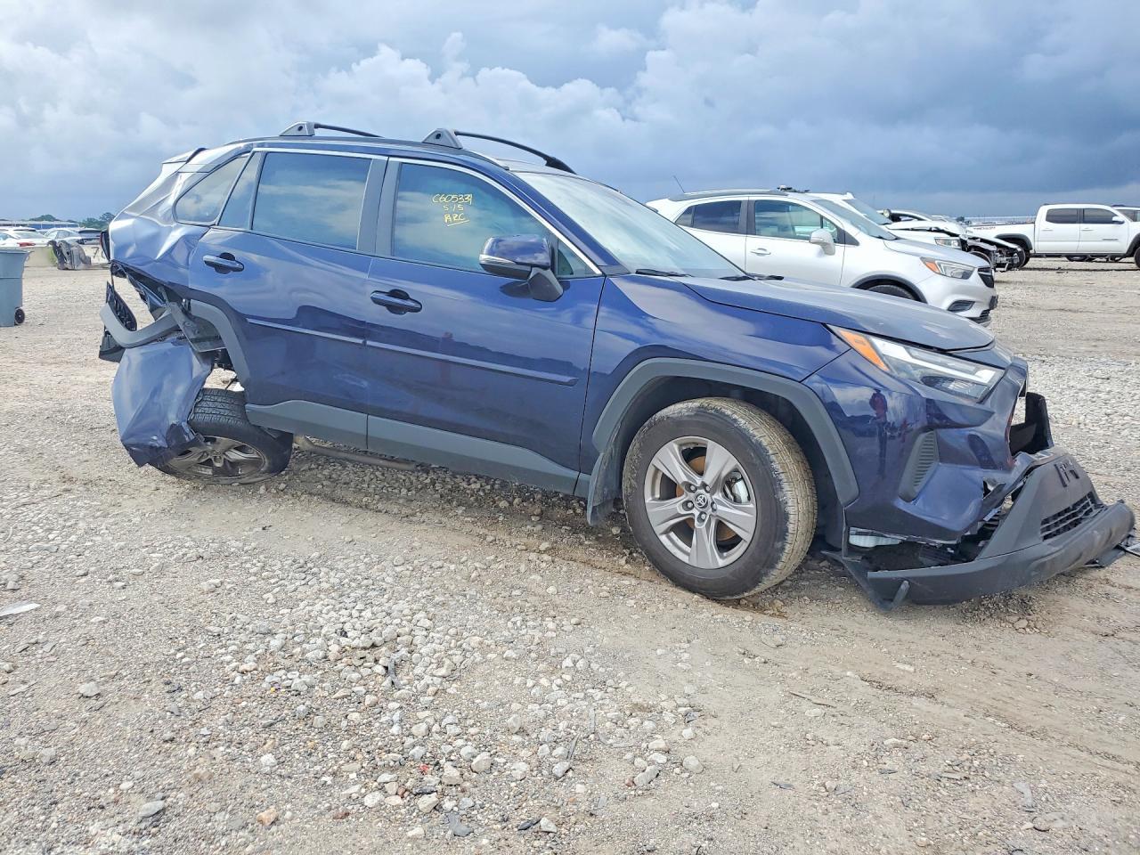2025 Toyota Rav4 Xle - Image 4