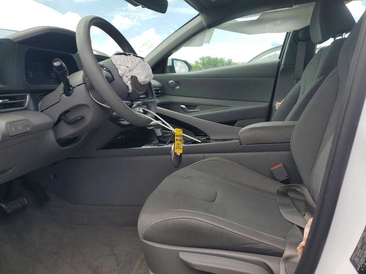 2025 Hyundai Elantra Hybrid Blue - Фото 7