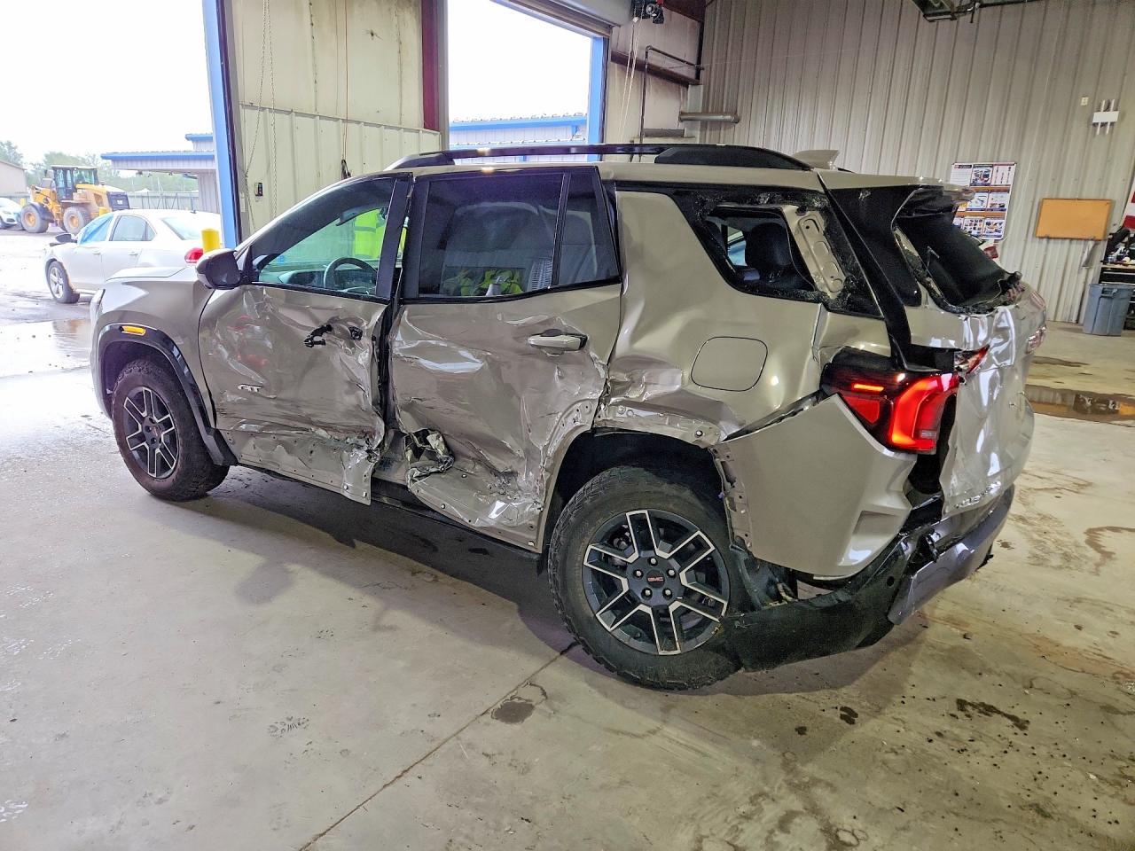 2026 GMC Terrain At4 - Image 2