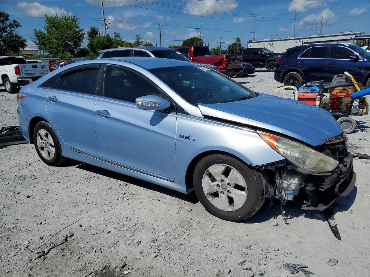 2012 Hyundai Sonata Hybrid - Image 4