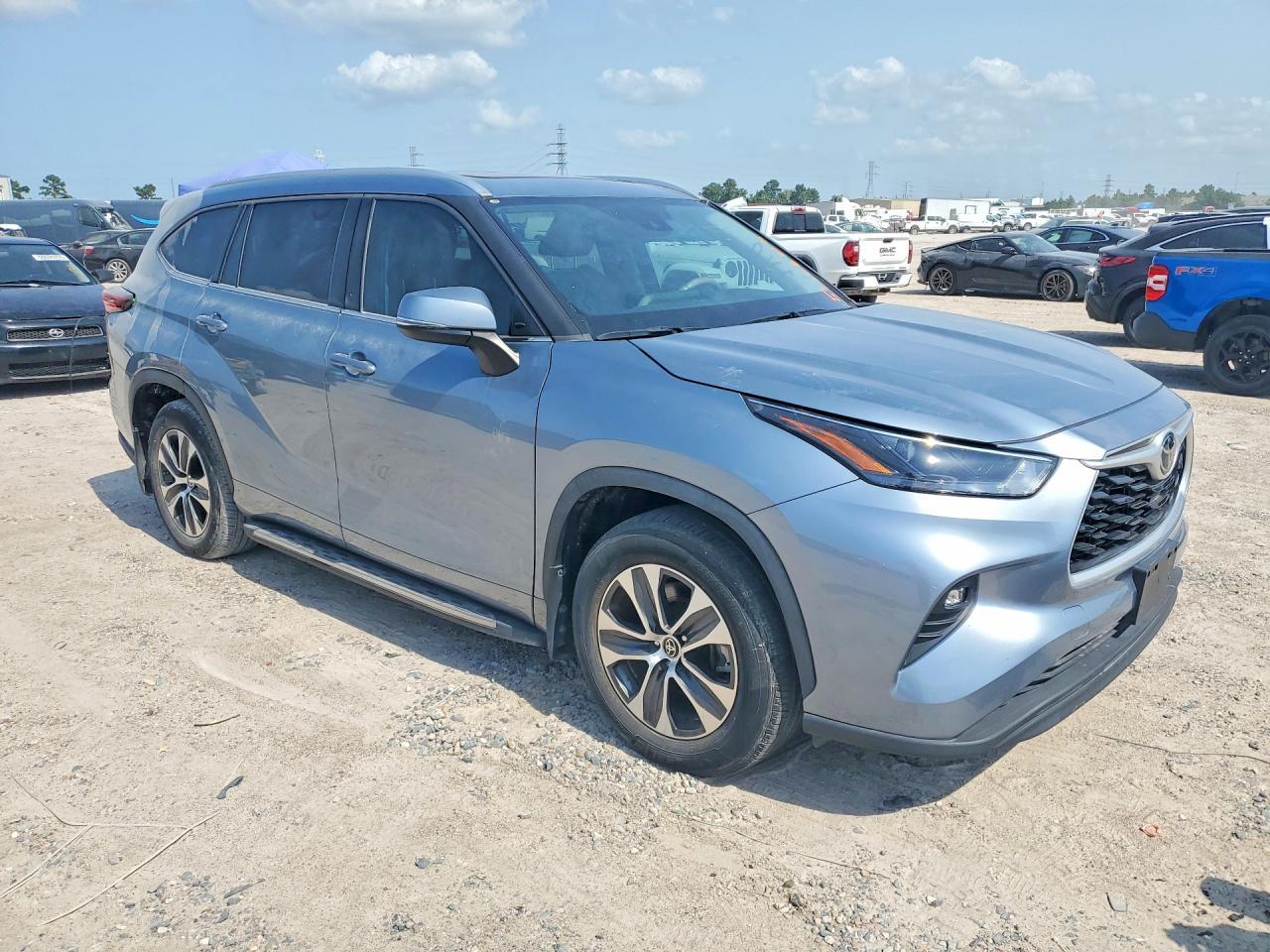 2022 Toyota Highlander Xle - Фото 4