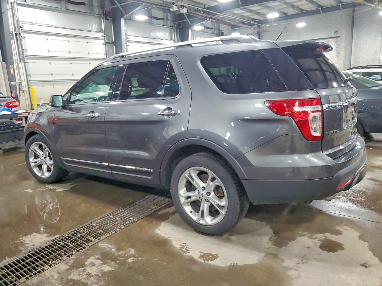 2015 Ford Explorer Limited - Фото 2