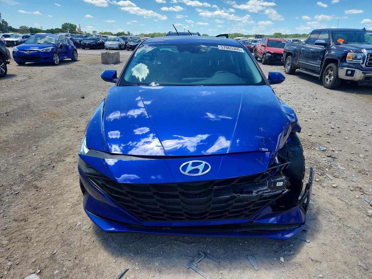 2023 Hyundai Elantra Se - Фото 5
