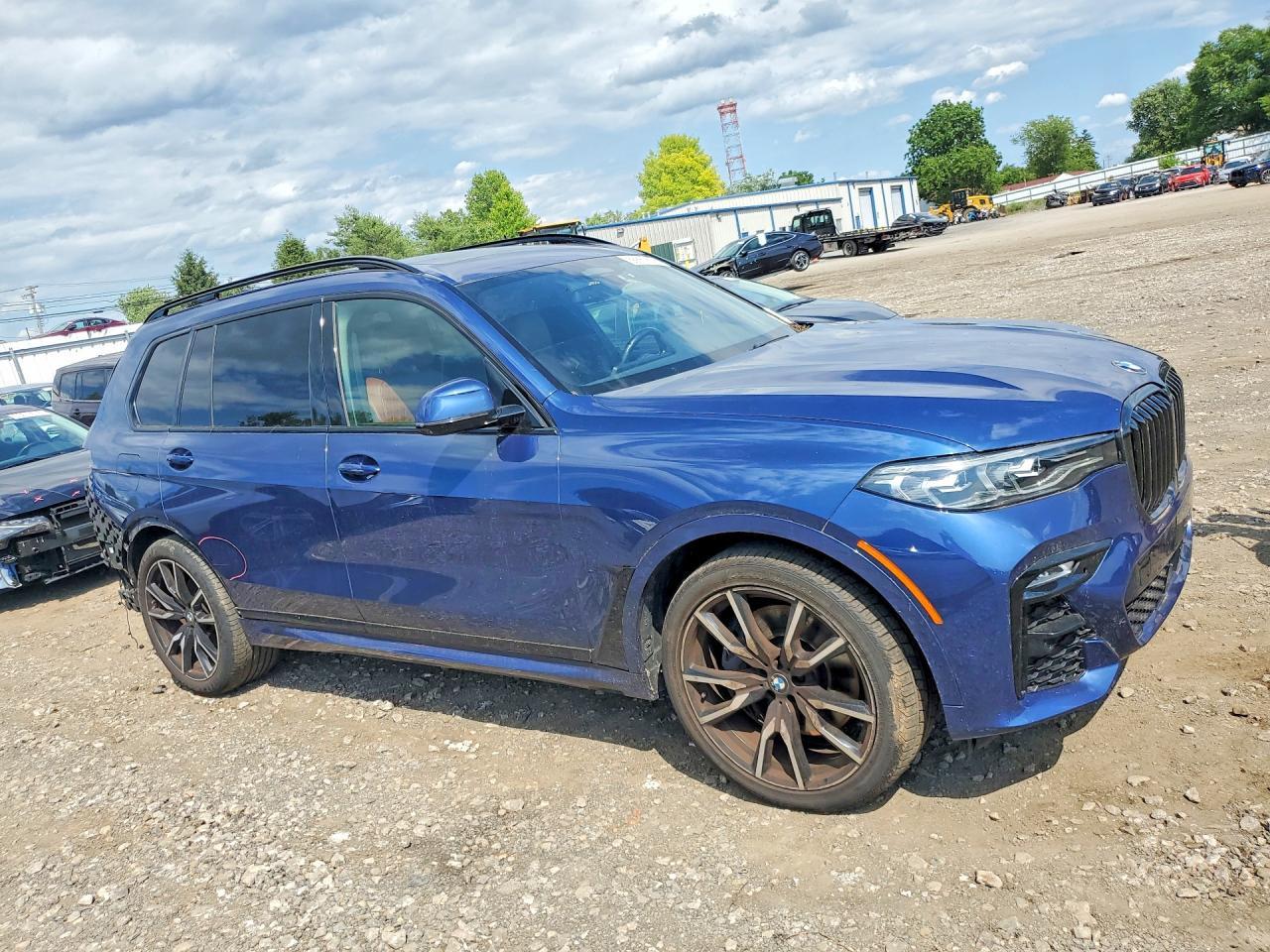 2022 BMW X7 xDrive40I - Image 4