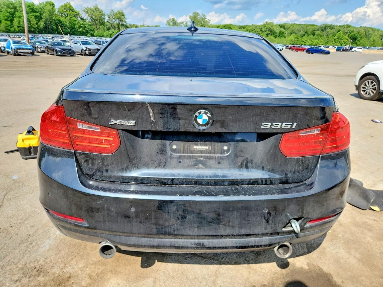 2015 BMW 335 Xi - Image 6