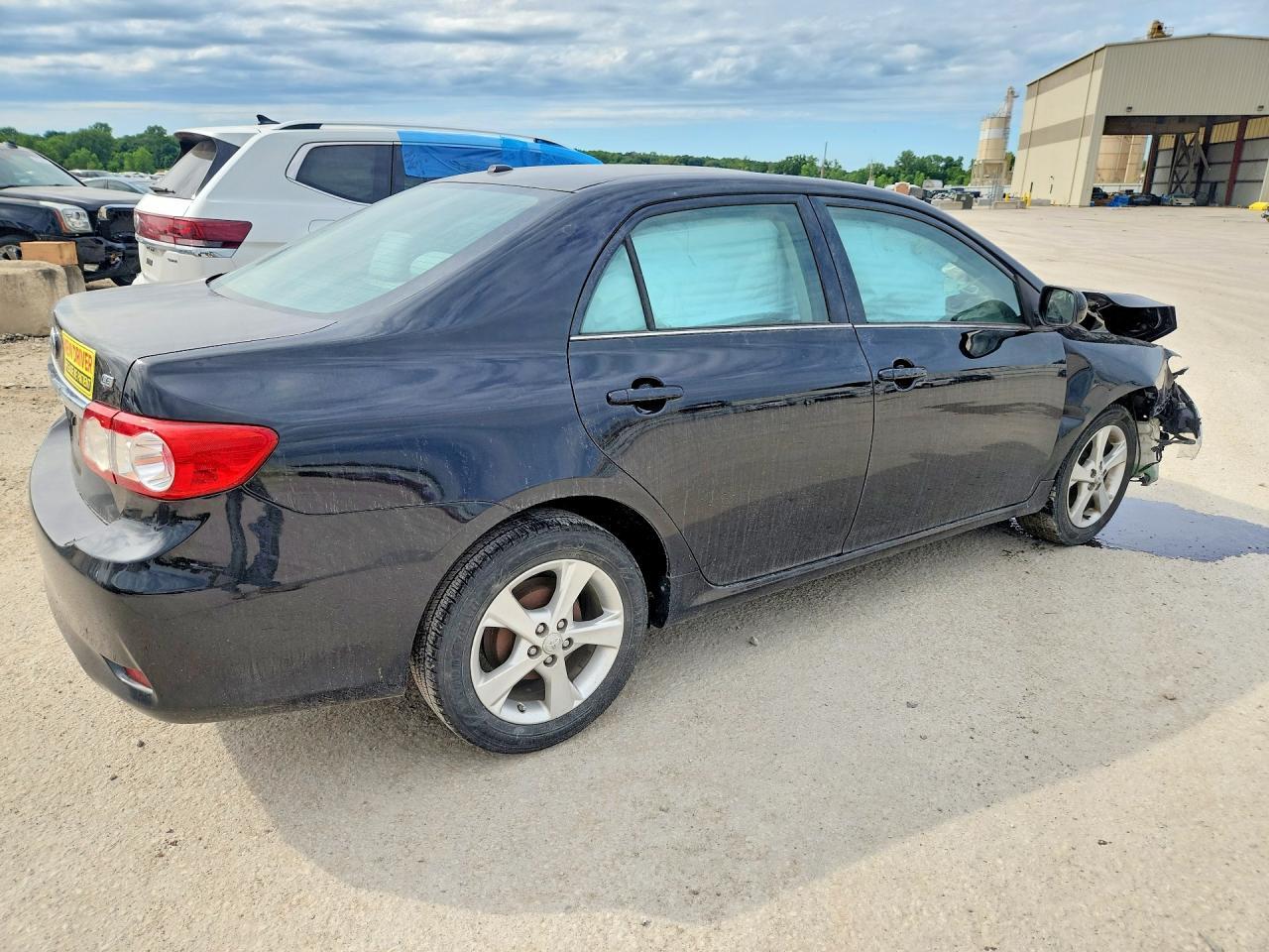 2013 Toyota Corolla - Фото 3