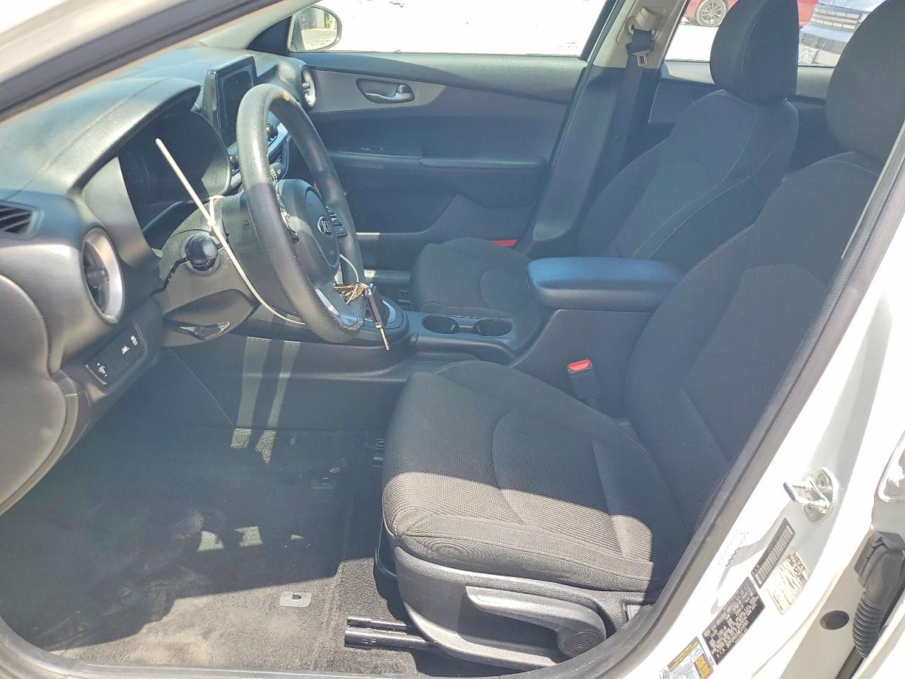 2021 Kia Forte Lxs - Image 7