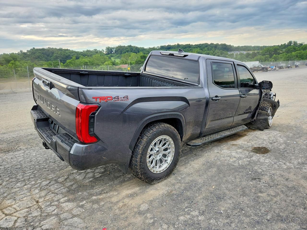2024 Toyota Tundra Crewmax Sr5 - Фото 3