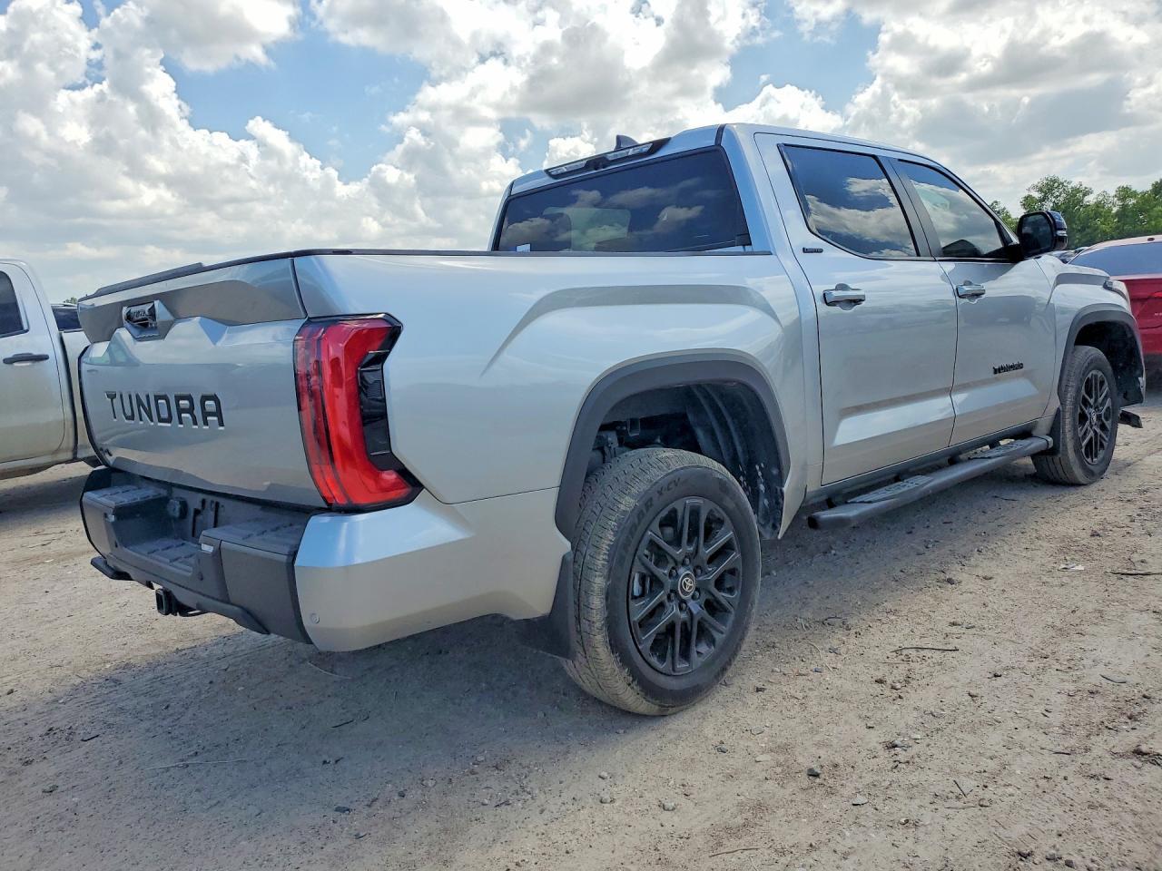 2025 Toyota Tundra - Image 3