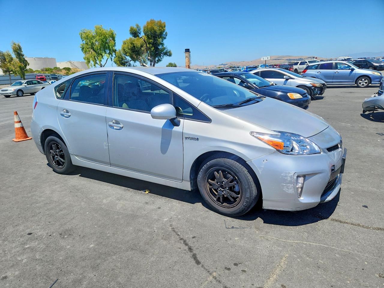 2015 Toyota Prius Two - Фото 4