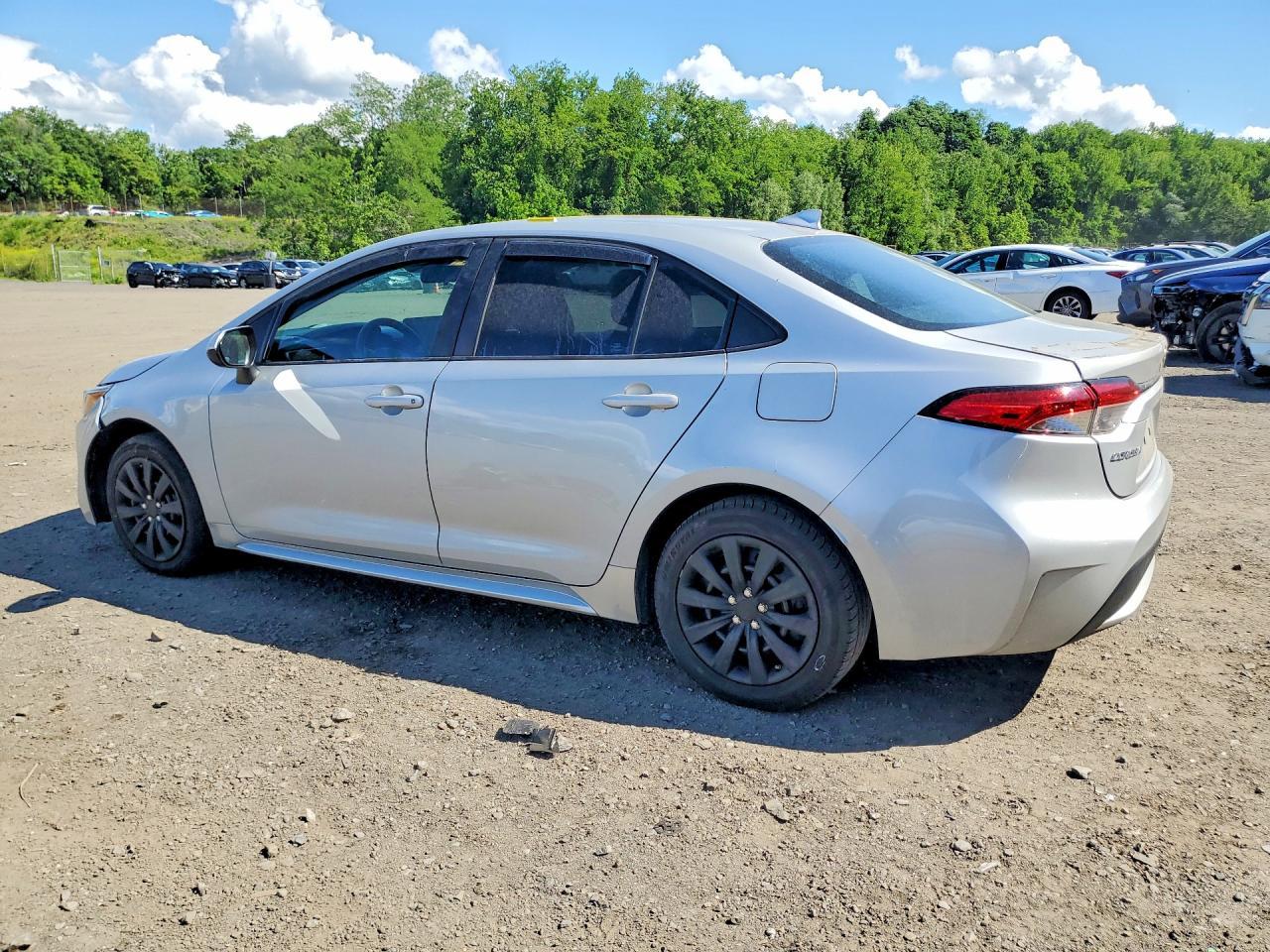 2022 Toyota Corolla Le - Фото 2