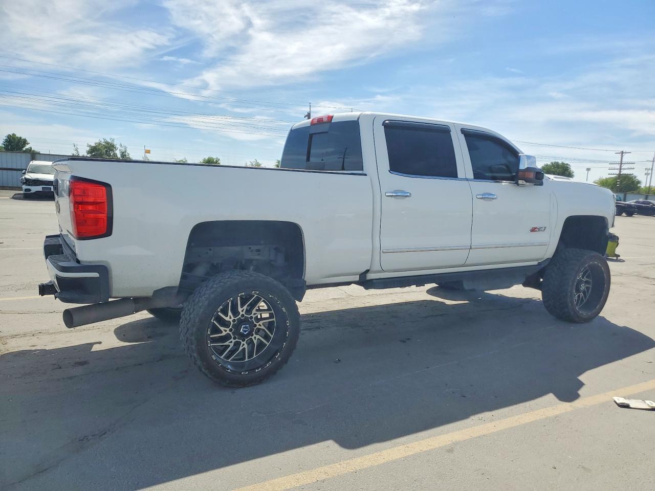2017 Chevrolet Silverado K3500 Ltz - Фото 3