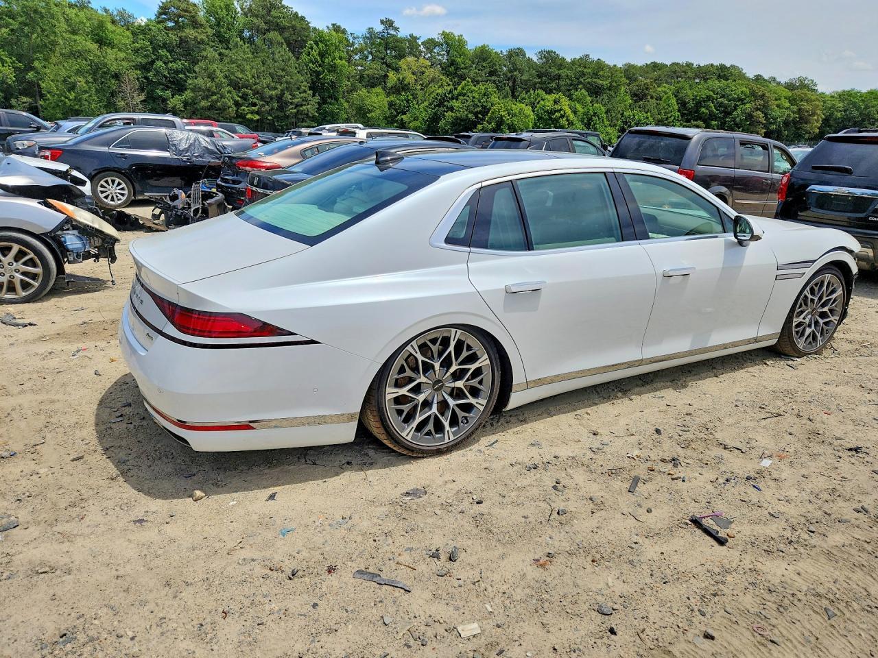 2025 Genesis G90 3.5T E-Supercharger - Фото 3
