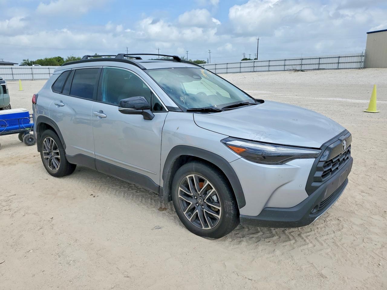 2026 Toyota Corolla Cross Xle - Image 4