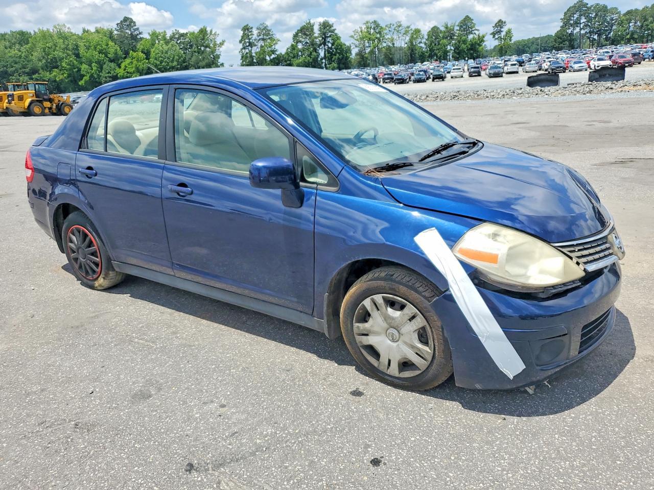 2009 Nissan Versa 1.8 S - Фото 4
