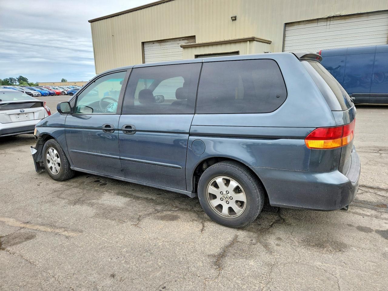 2004 Honda Odyssey Lx - Фото 2