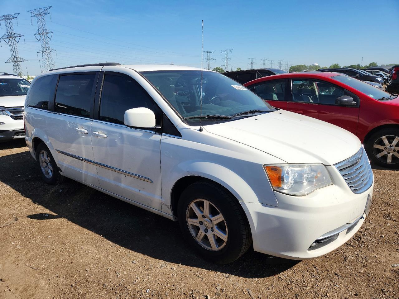 2013 Chrysler Town & Country Touring - Фото 4