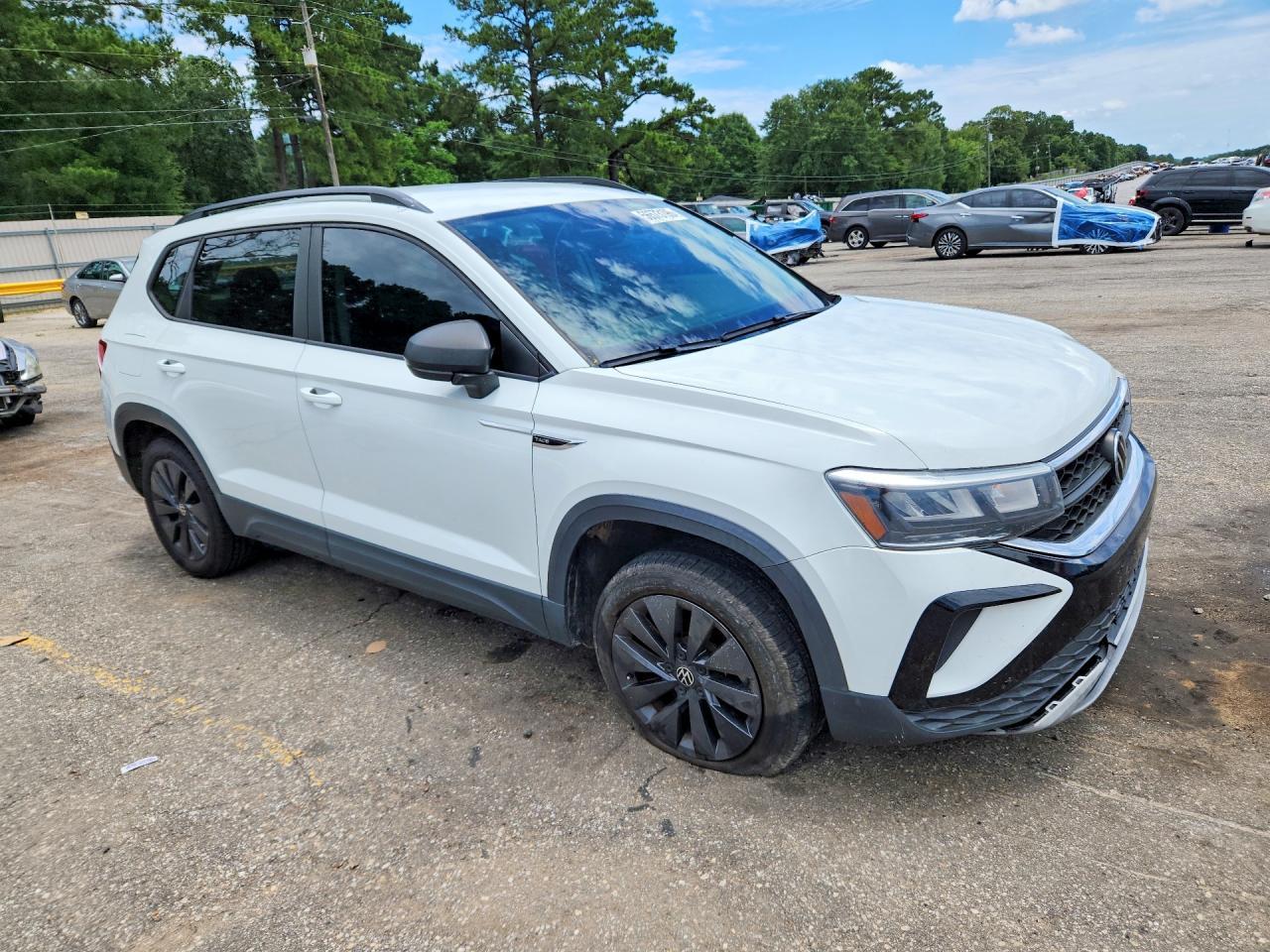 2022 Volkswagen Taos S - Фото 4