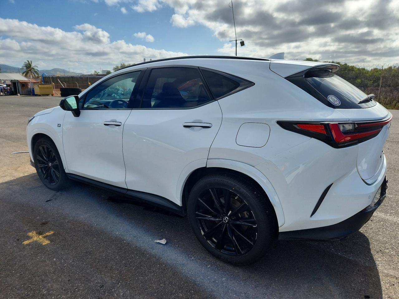 2022 Lexus Nx 350 - Image 2