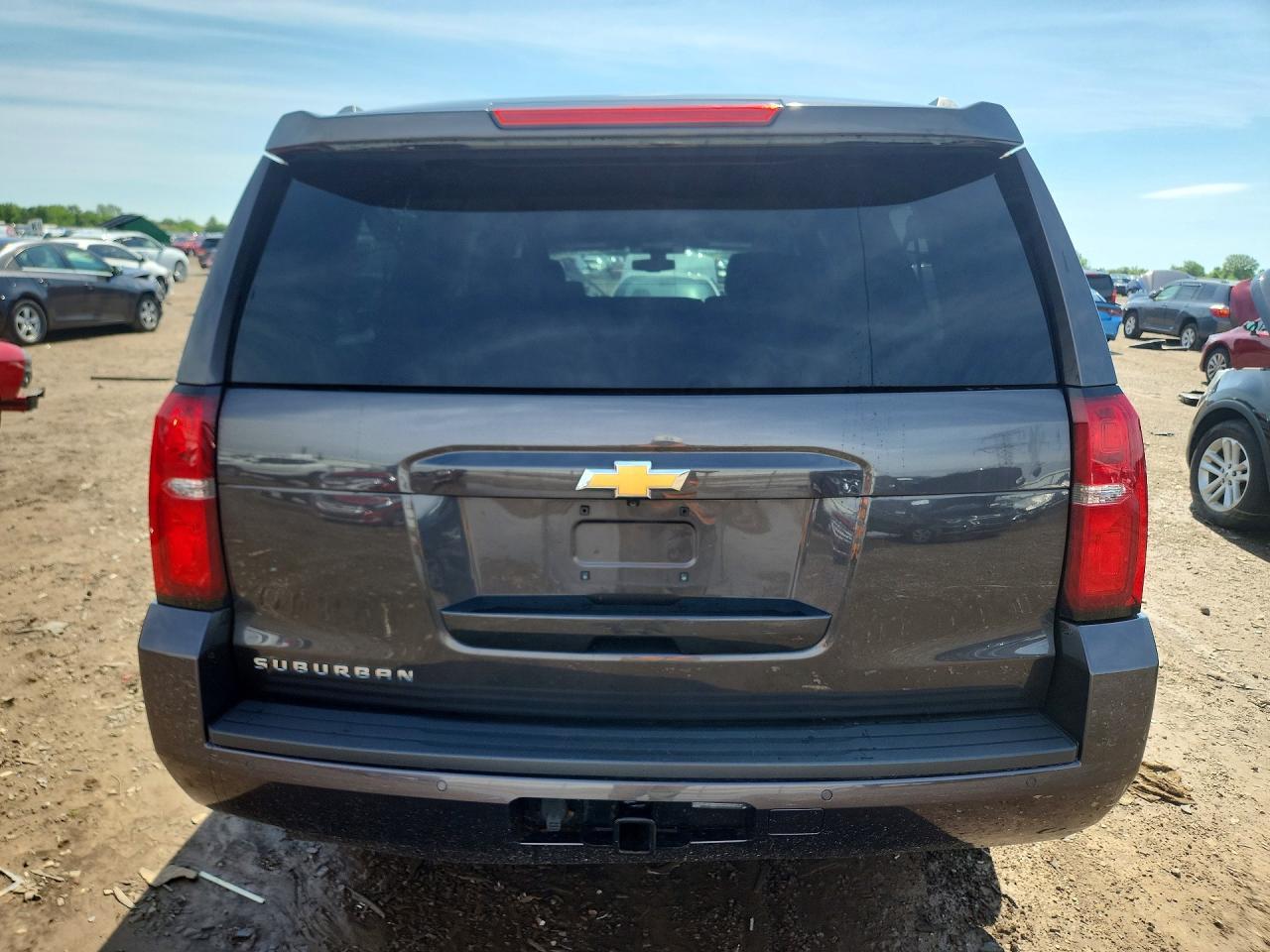 2017 Chevrolet Suburban K1500 Ls - Фото 6