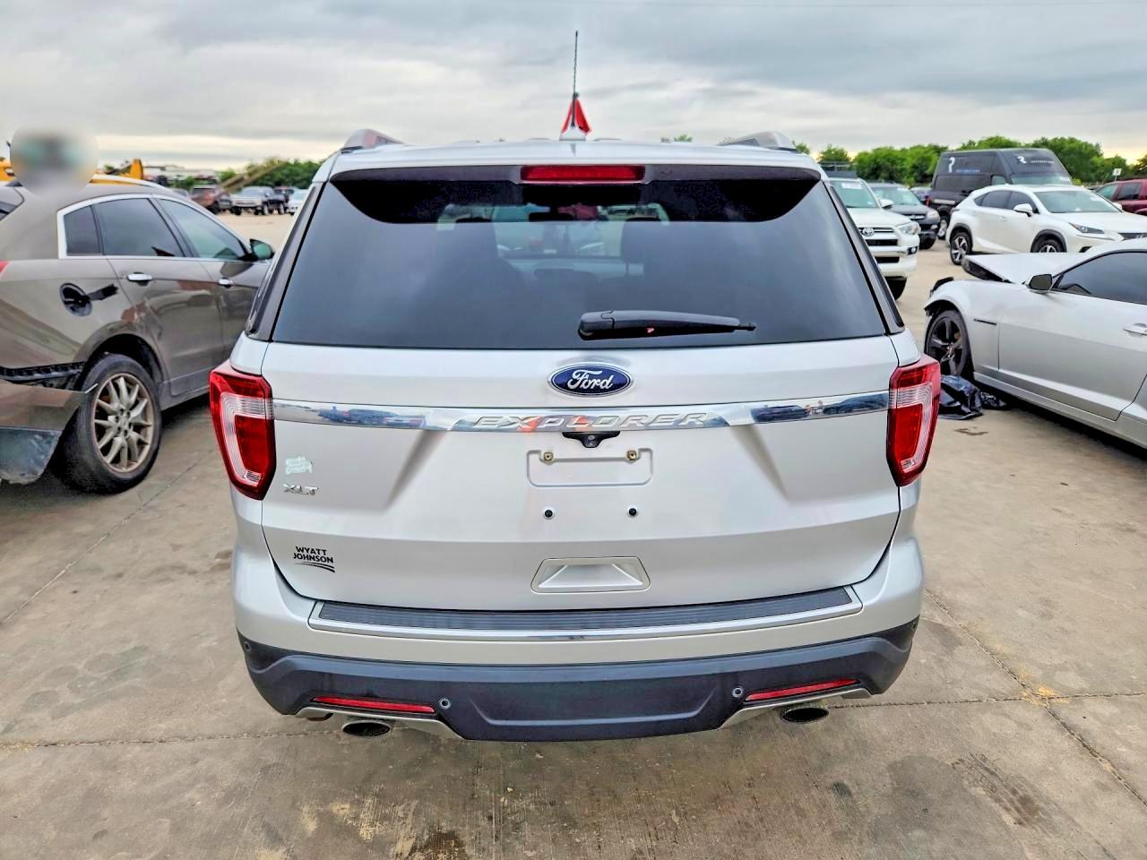 2018 Ford Explorer Xlt - Фото 6