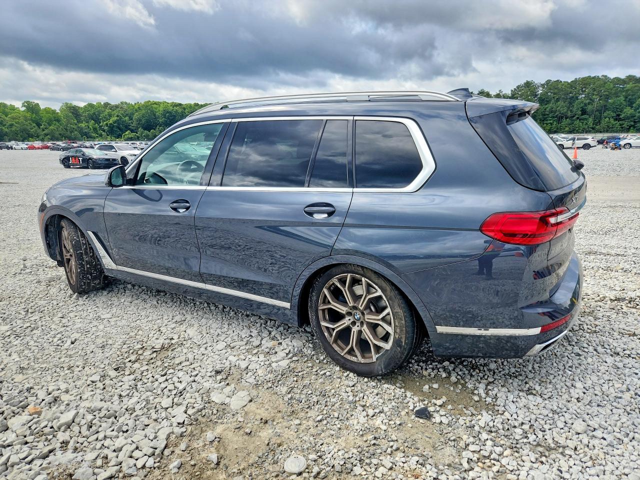 2022 BMW X7 xDrive40I - Фото 2