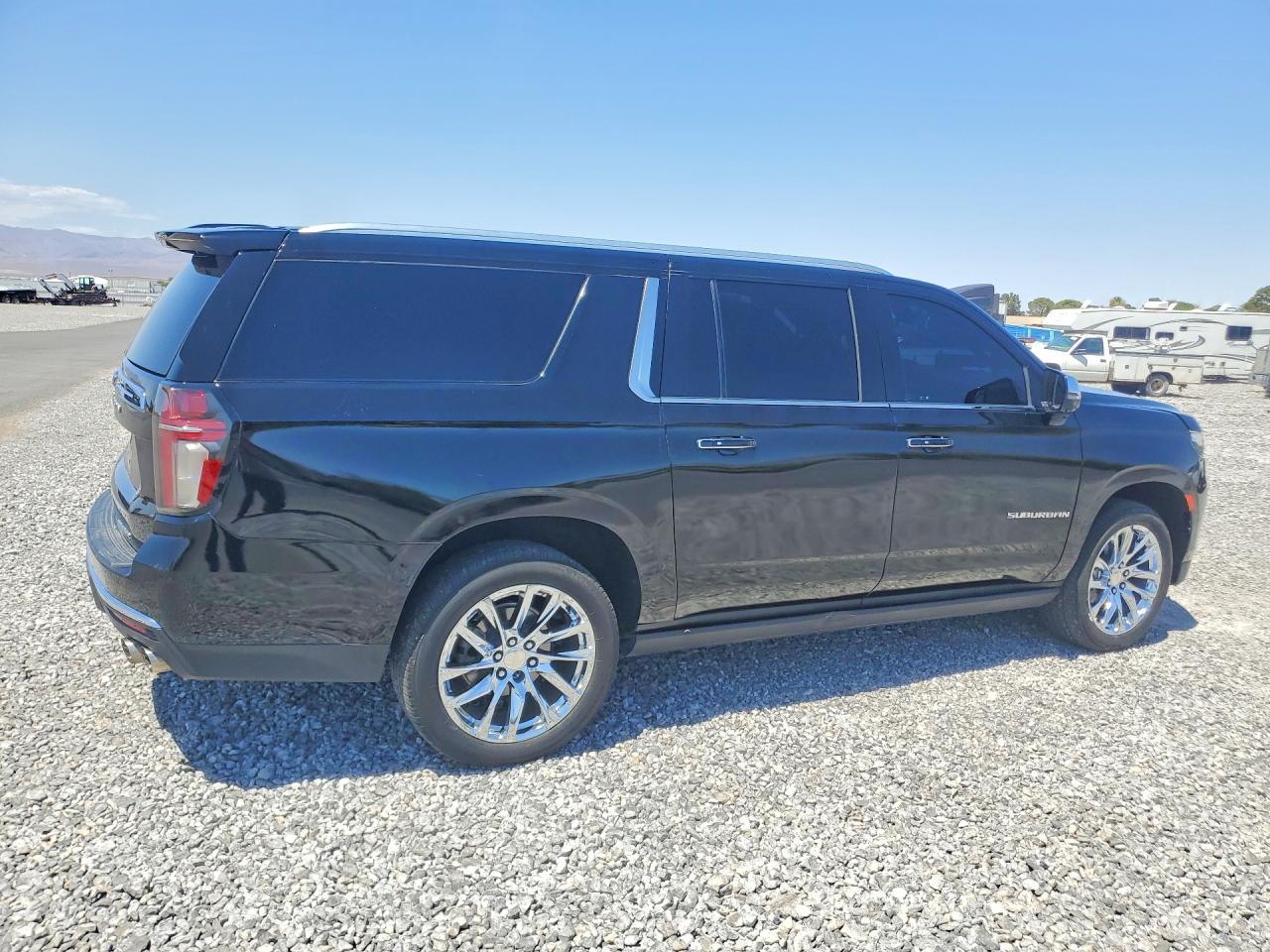 2021 Chevrolet Suburban K1500 Premier - Image 3